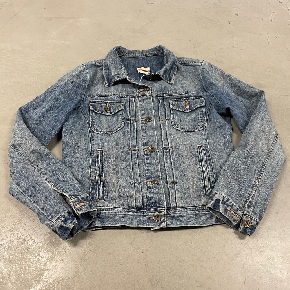 Y2K denim gap trucker jacket